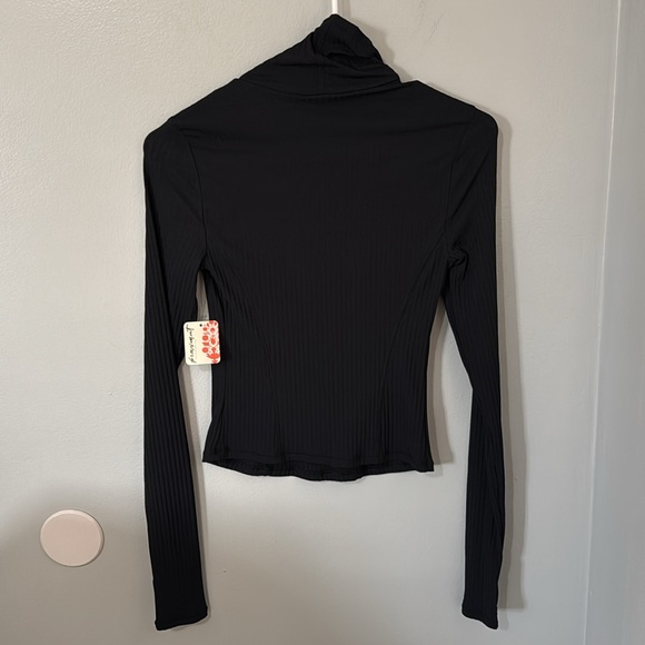 Free People Movement Tempo Ribbed Turtleneck Top - Black Size XS or Small - Picture 9 of 10
